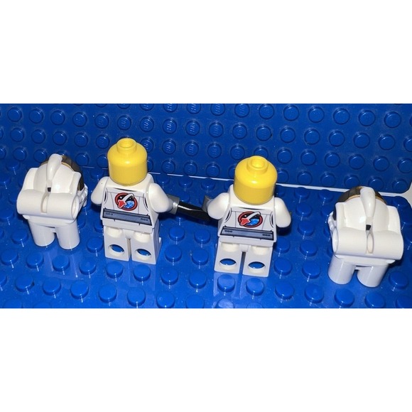 LEGO CITY Utility Shuttle (60078) Space Exploration - Picture 4 of 7